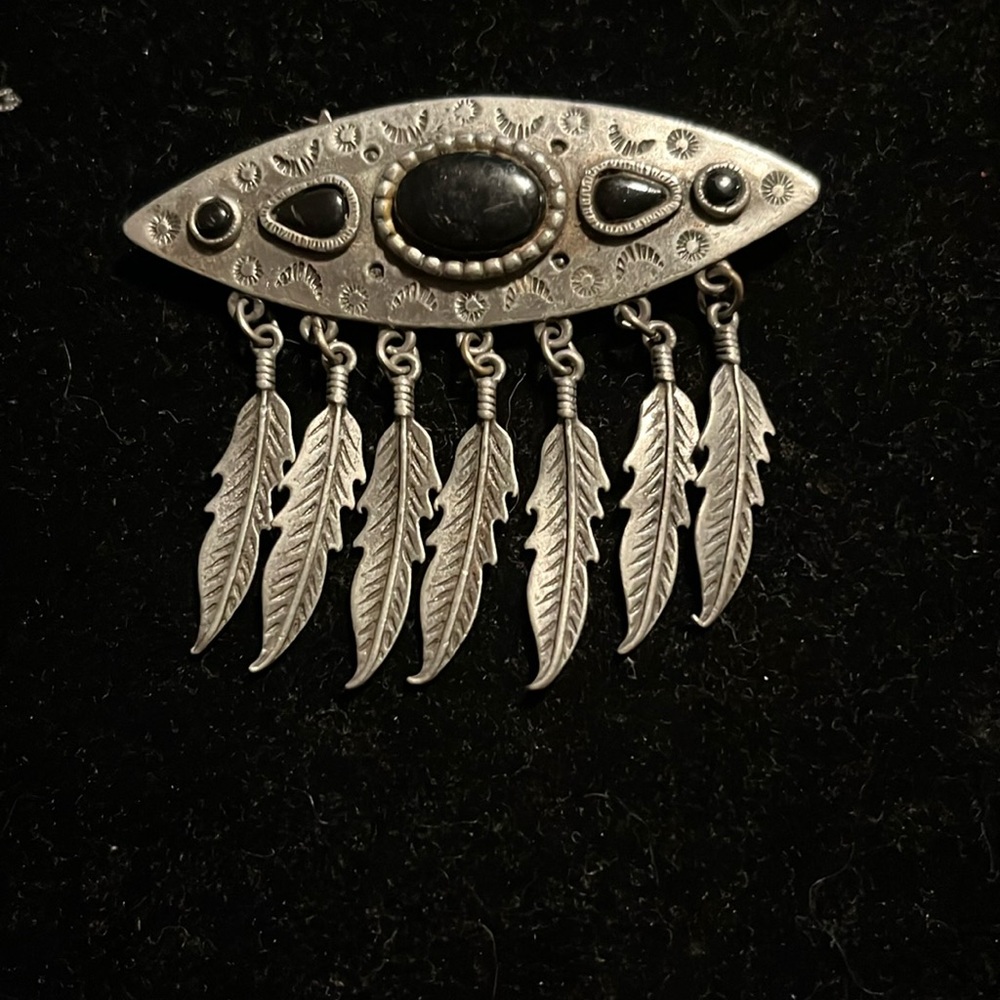 Brooch pin